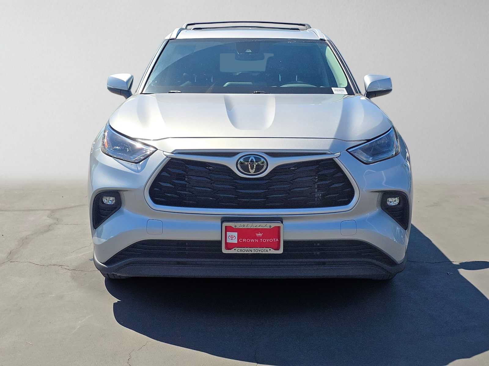 Used 2023 Toyota Highlander XLE FWD image 8
