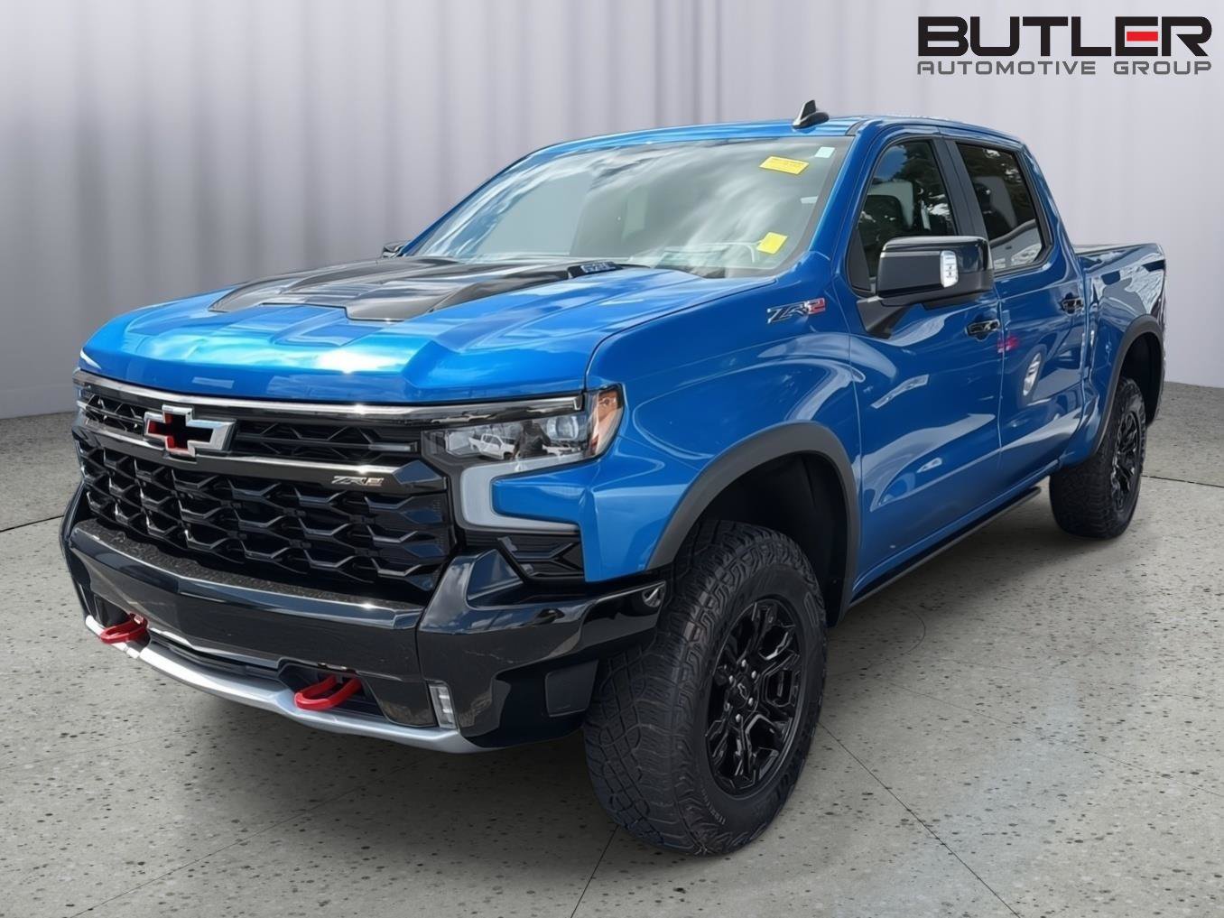 Used 2022 Chevrolet Silverado 1500 ZR2 w/ Technology Package AWD/4WD image 2