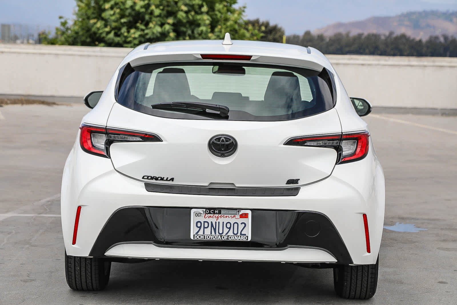 Certified 2025 Toyota Corolla SE w/ SE Package FWD image 6