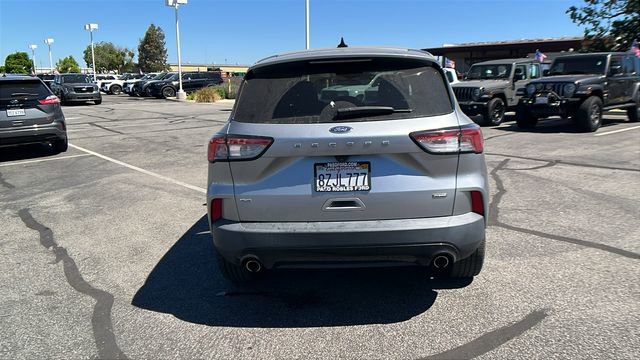 Used 2021 Ford Escape SE image 4