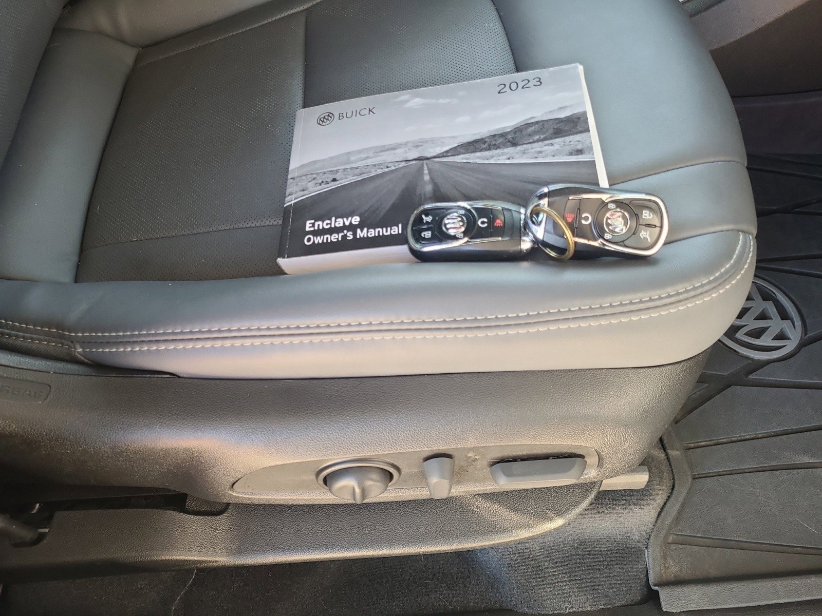 Used 2023 Buick Enclave Essence w/ Trailering Package, 5000 lbs. image 23