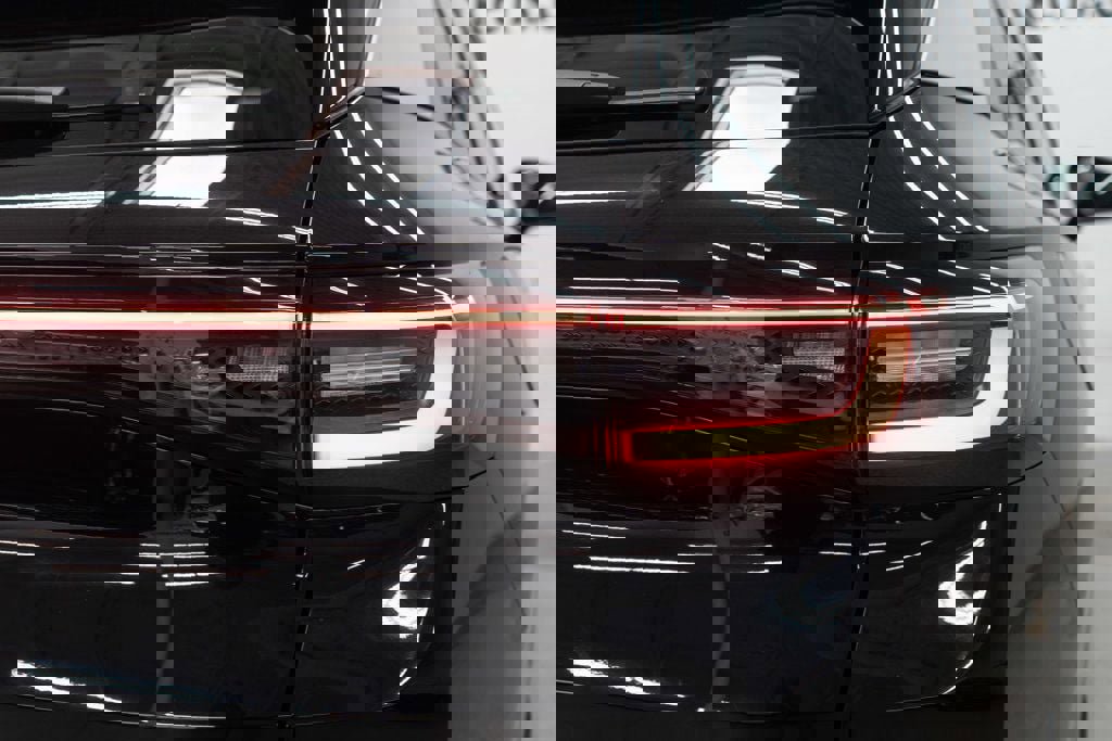 Used 2023 Volkswagen ID.4 Pro S Plus image 47