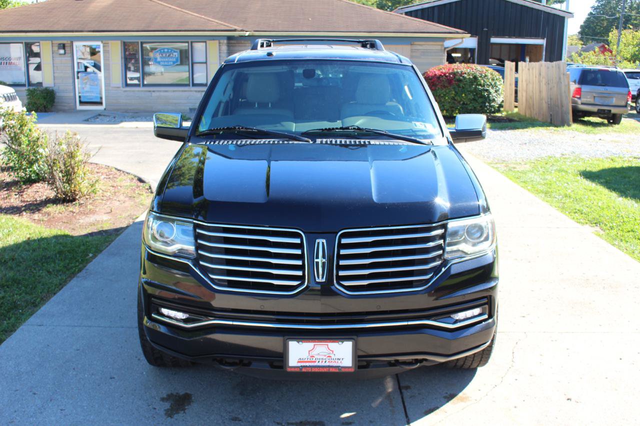 Used 2016 Lincoln Navigator L Select AWD/4WD image 4