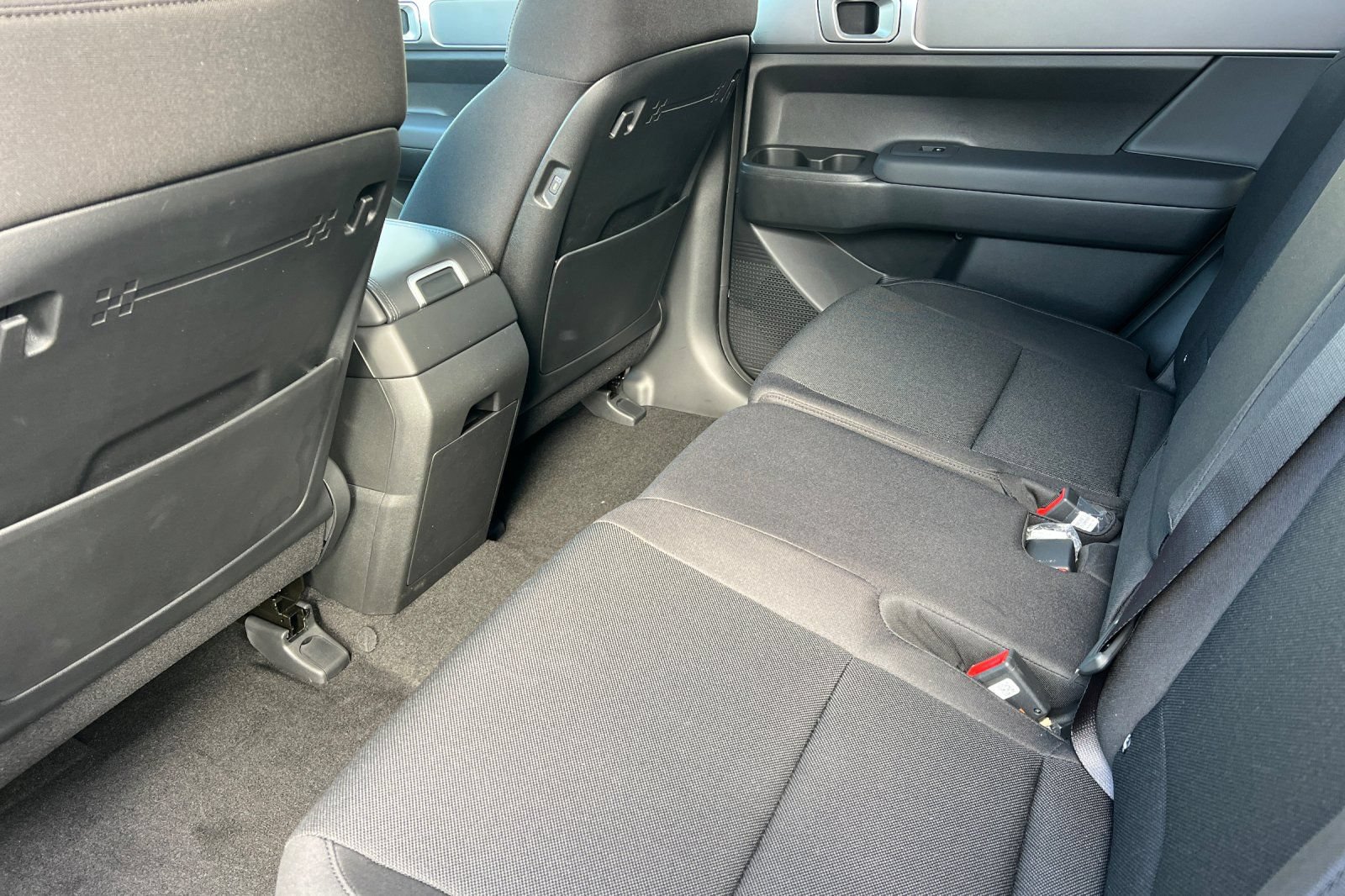 Used 2026 Hyundai Santa Fe SE FWD image 15