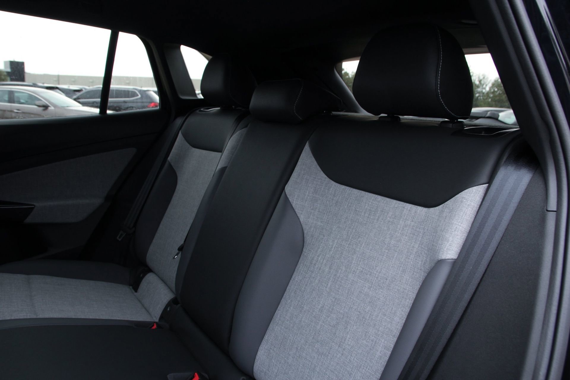 New 2025 Volkswagen ID.4 Pro AWD/4WD image 28