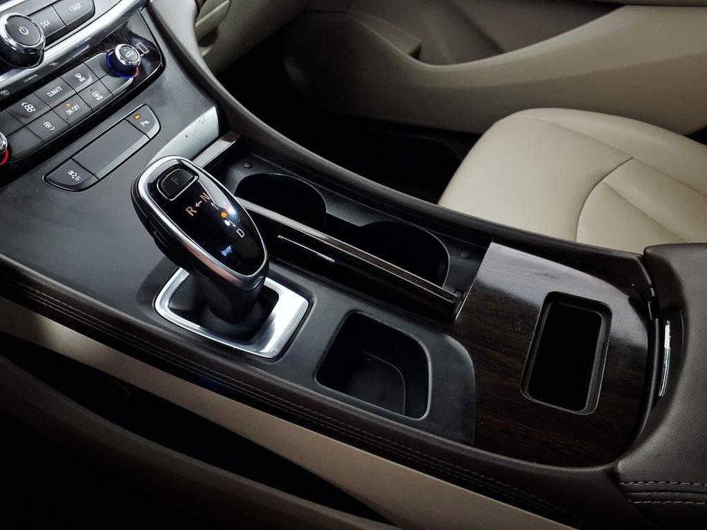 Used 2017 Buick LaCrosse Preferred image 21