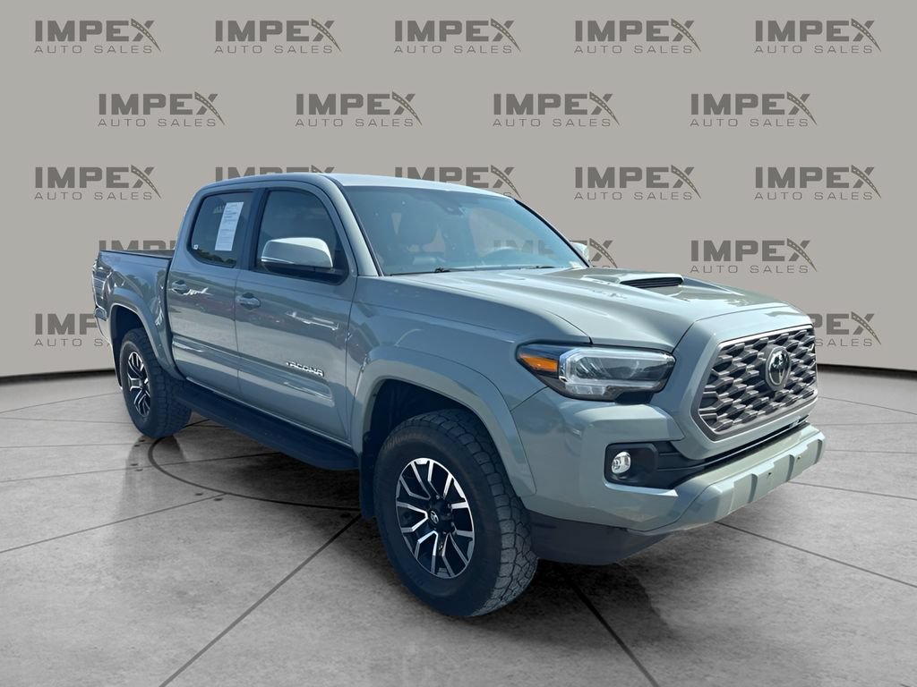 Used 2022 Toyota Tacoma TRD Sport w/ TRD Premium Sport Package AWD/4WD image 4