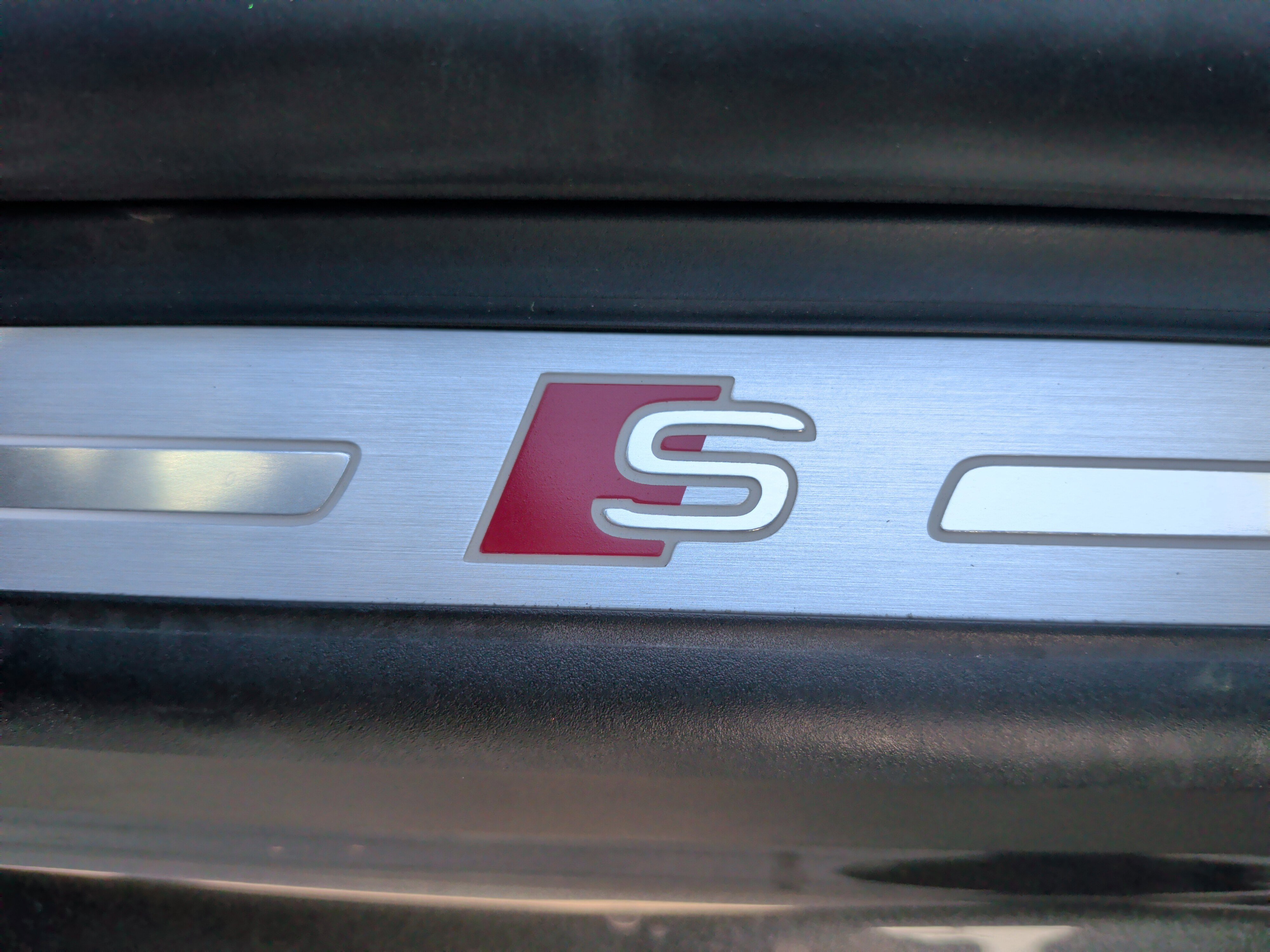 Used 2024 Audi Q8 Premium Plus w/ Premium Plus Package image 38