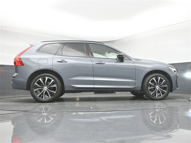 Used 2023 Volvo XC60 B5 Ultimate w/ Climate Package image 45
