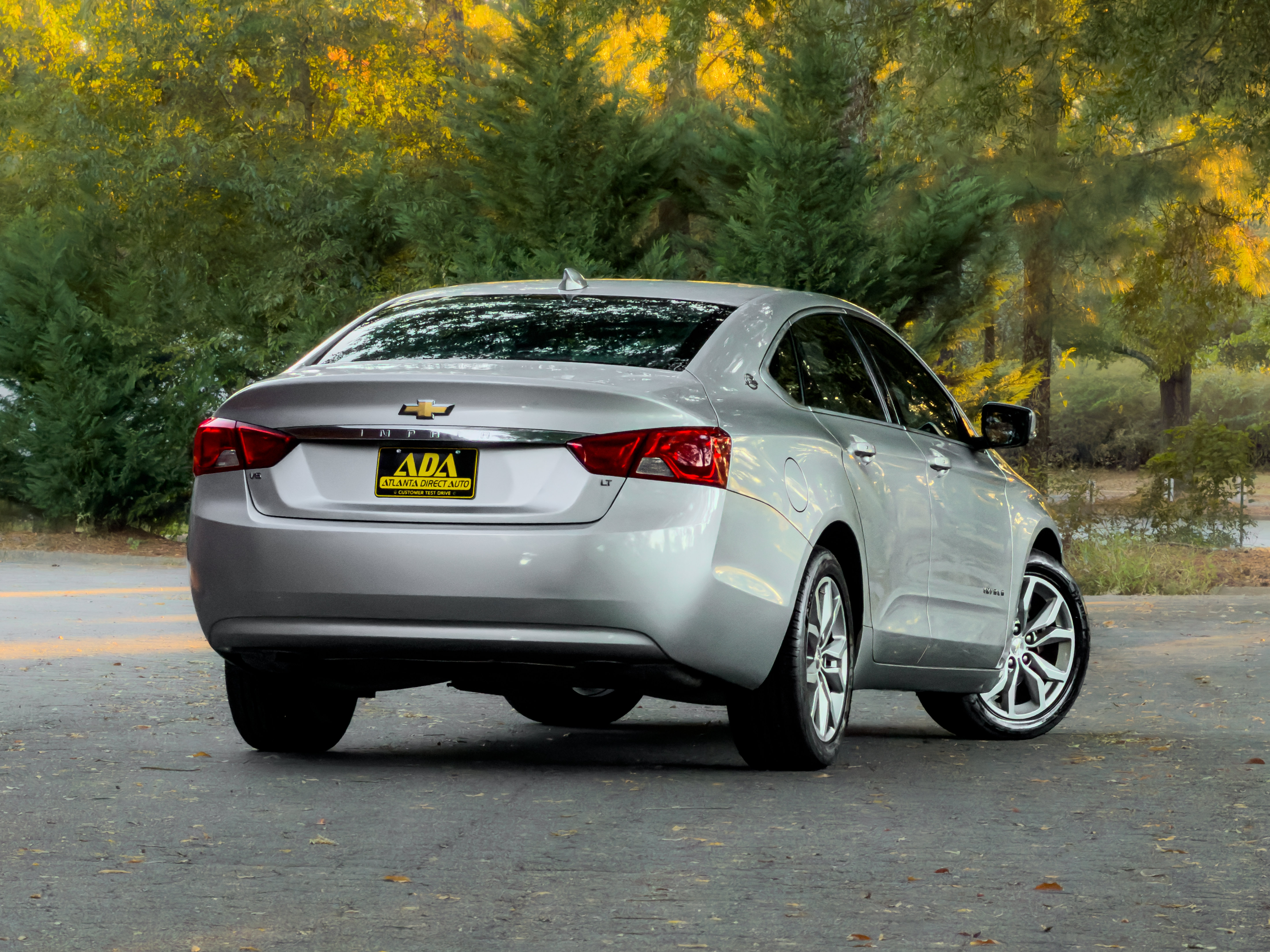 Used 2018 Chevrolet Impala LT FWD image 6