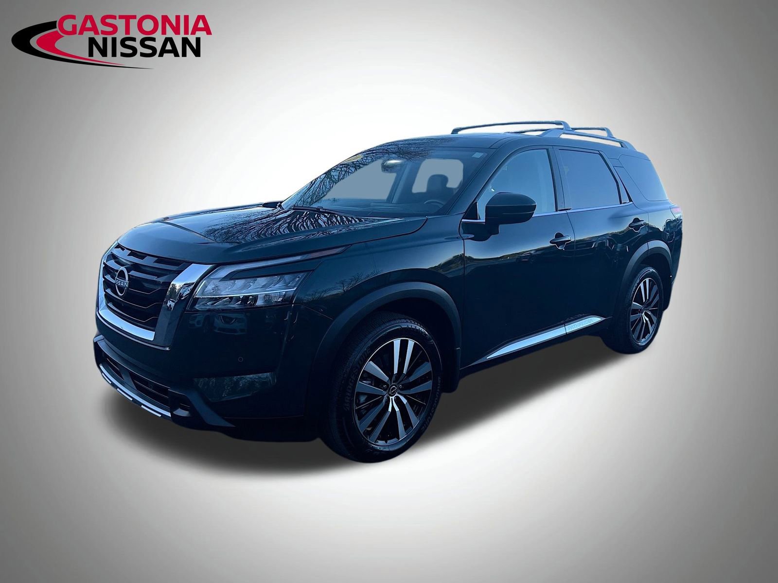 Used 2024 Nissan Pathfinder Platinum w/ Cargo Package video 3