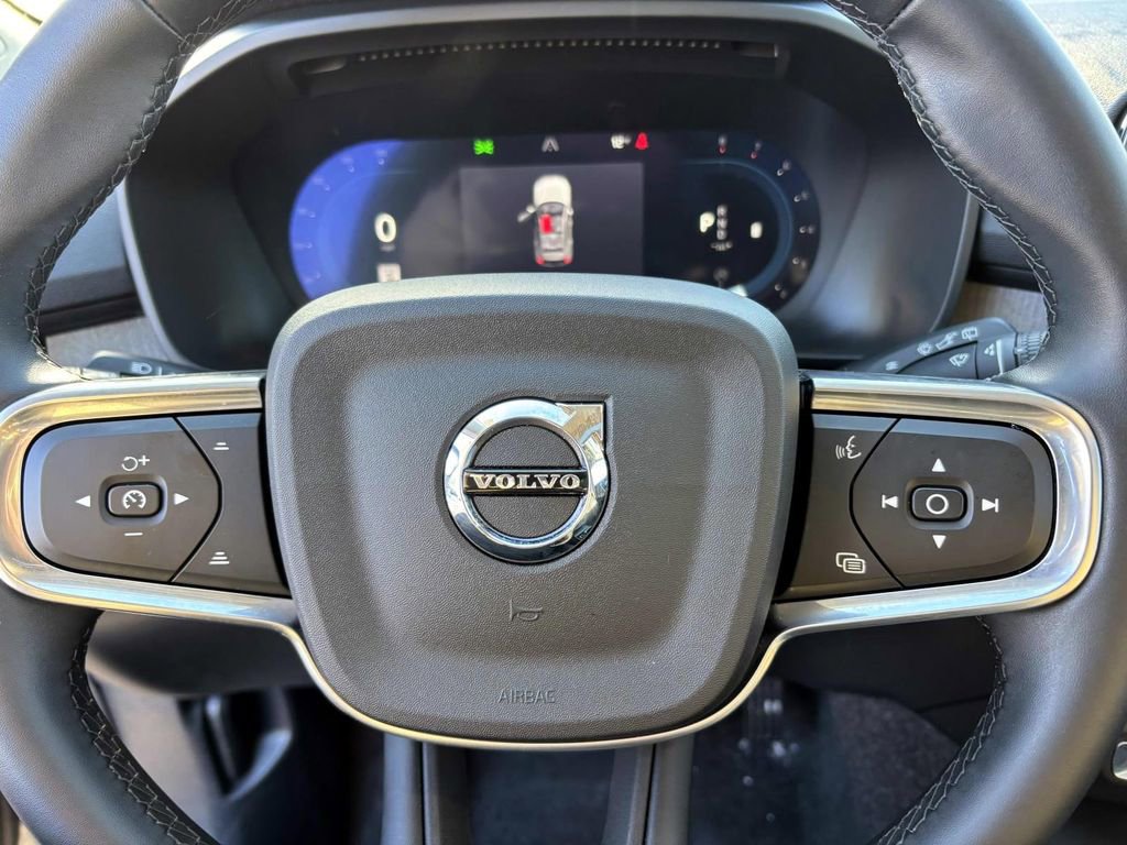 New 2025 Volvo XC40 B5 Plus w/ Protection Package Premier image 16