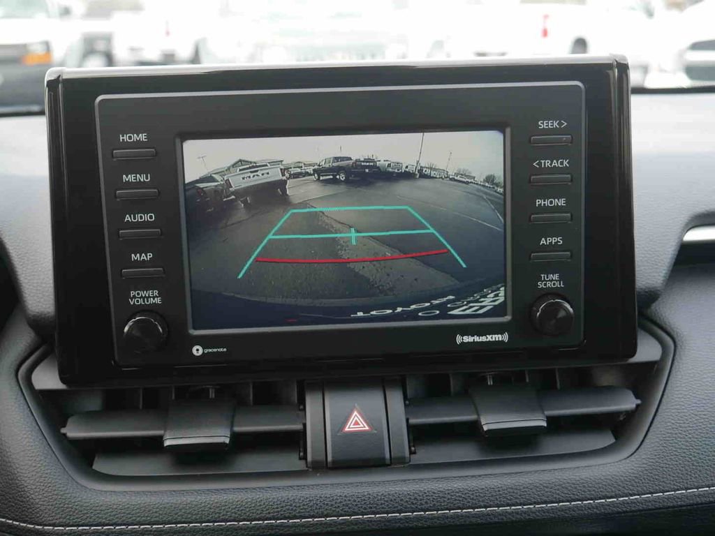 Used 2022 Toyota RAV4 LE image 32