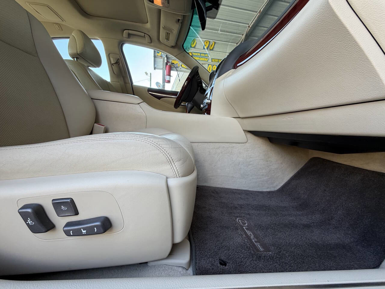 Used 2012 Lexus LS 460 w/ Comfort Pkg RWD image 14