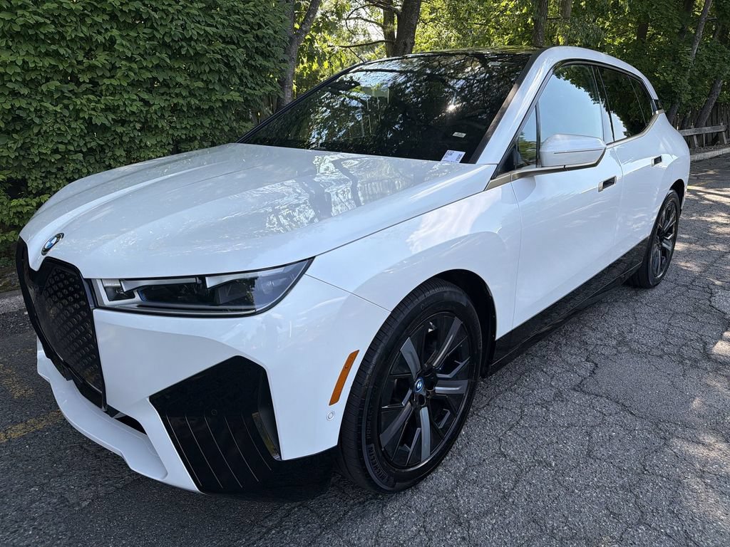 Used 2023 BMW iX M60 w/ Executive Package AWD/4WD image 11