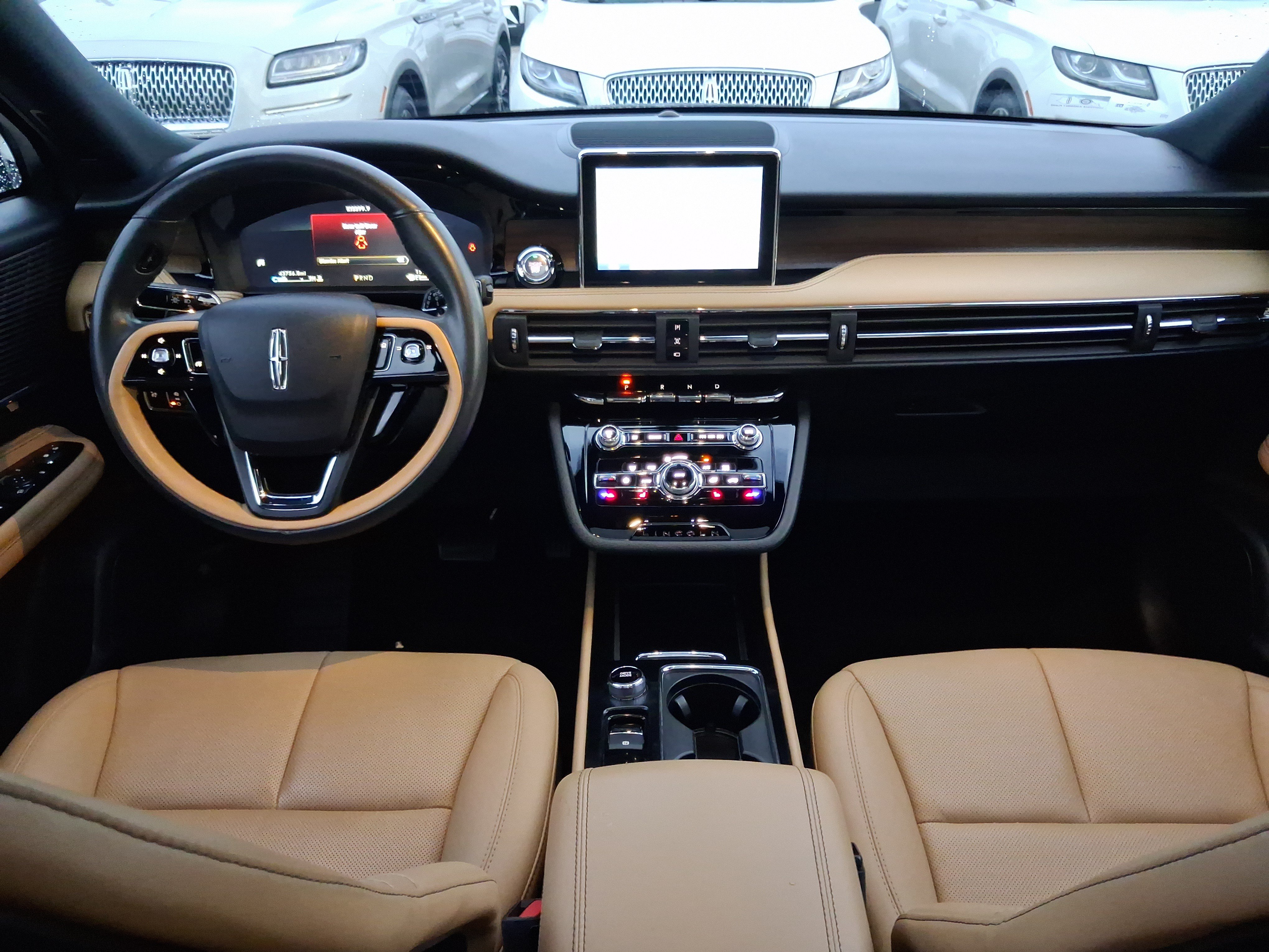 Certified 2022 Lincoln Corsair Reserve w/ Sport Package AWD/4WD image 8