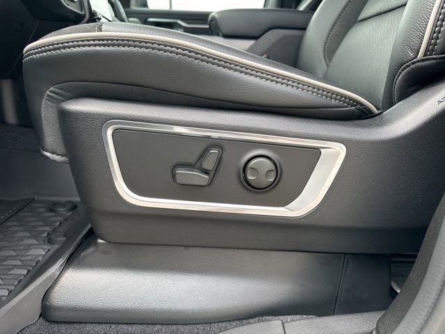 New 2026 RAM 1500 Laramie AWD/4WD image 11