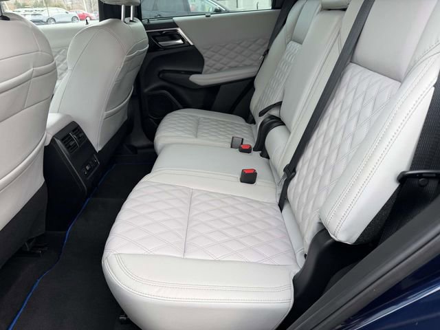 Used 2023 Mitsubishi Outlander SEL image 24