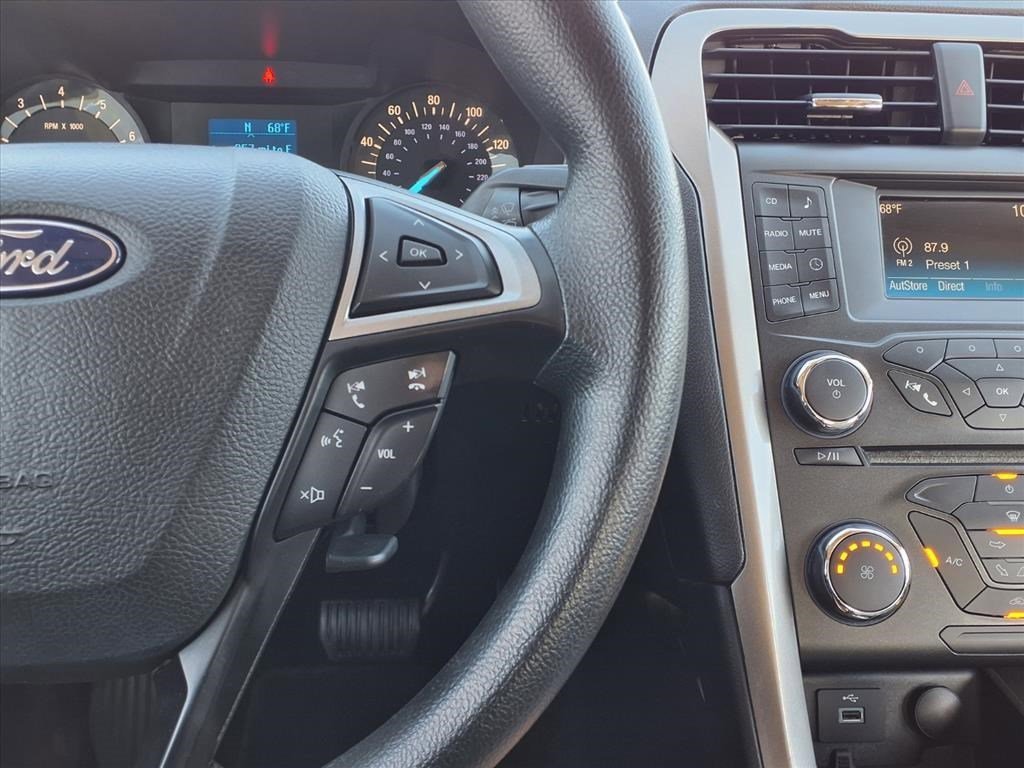 Used 2018 Ford Fusion S image 9