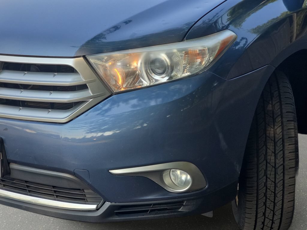 Used 2012 Toyota Highlander Limited w/ Tow Pkg AWD/4WD image 36
