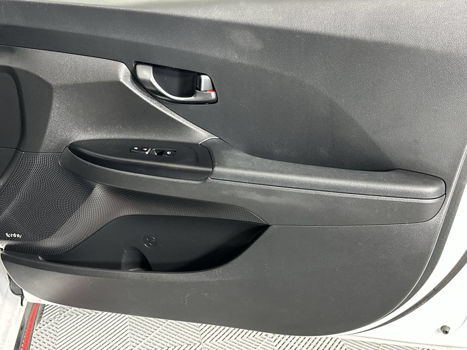 Used 2022 Hyundai Veloster N FWD image 29