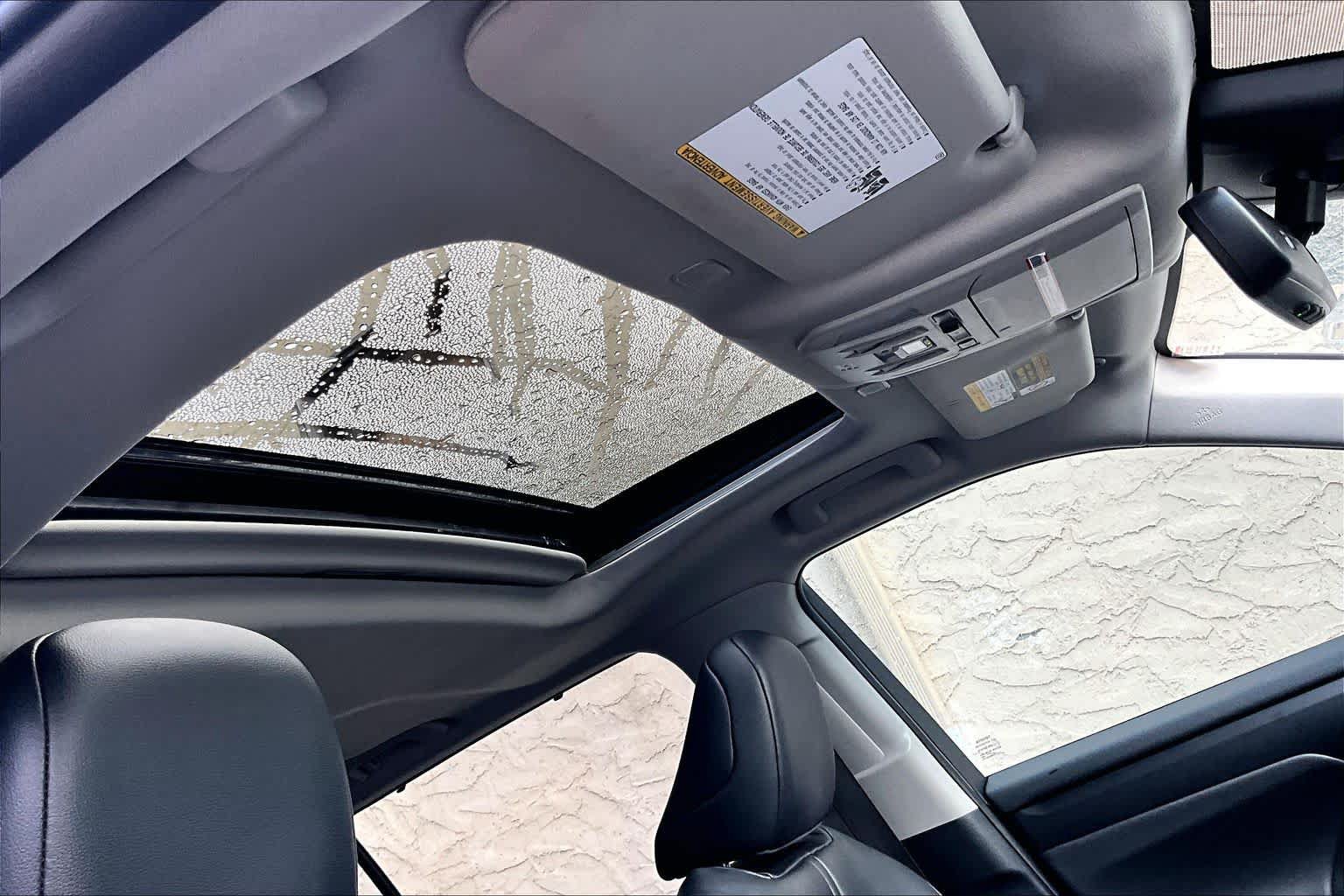 Used 2023 Toyota Highlander XLE FWD image 14