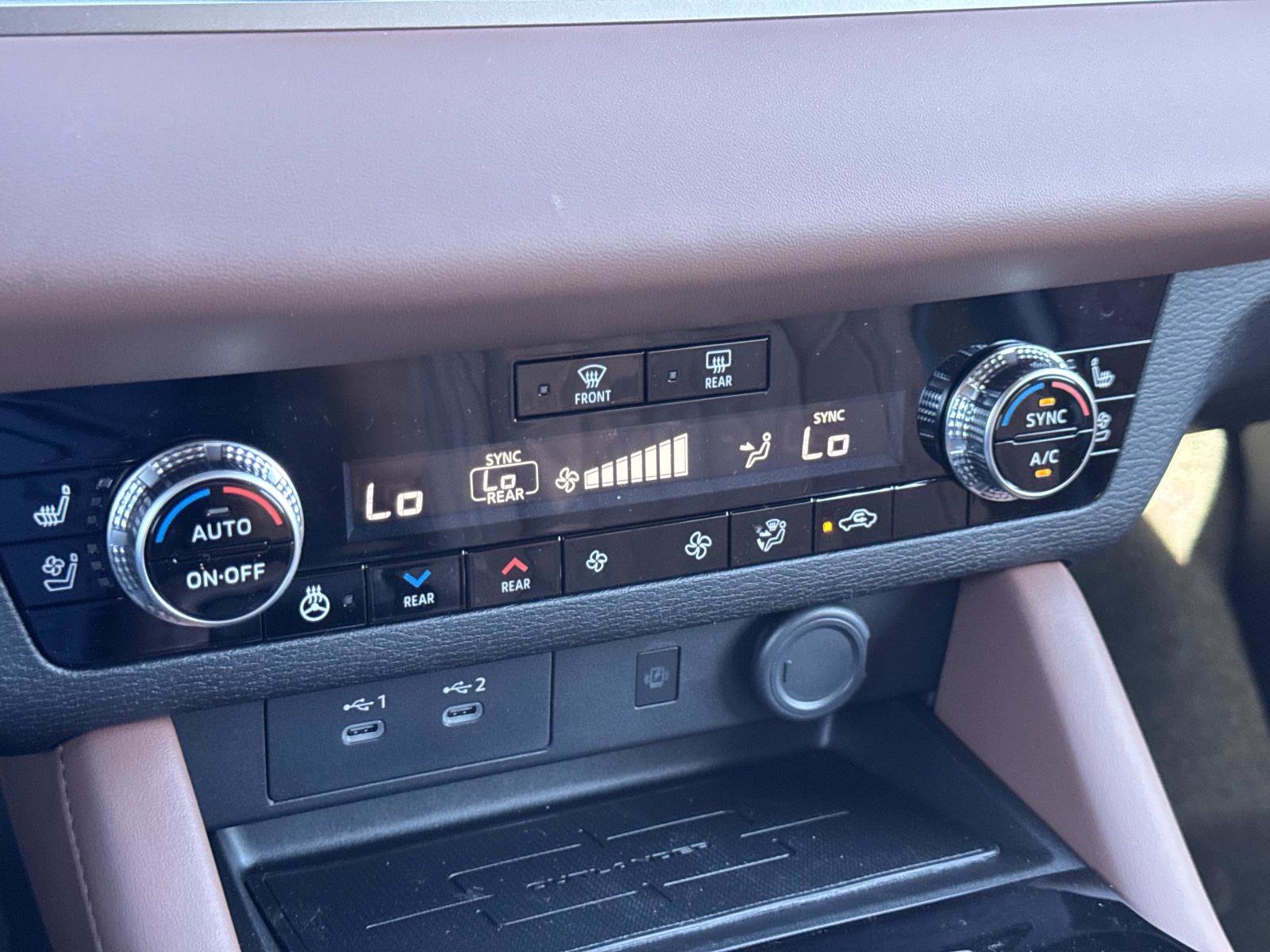 New 2026 Mitsubishi Outlander SEL image 27