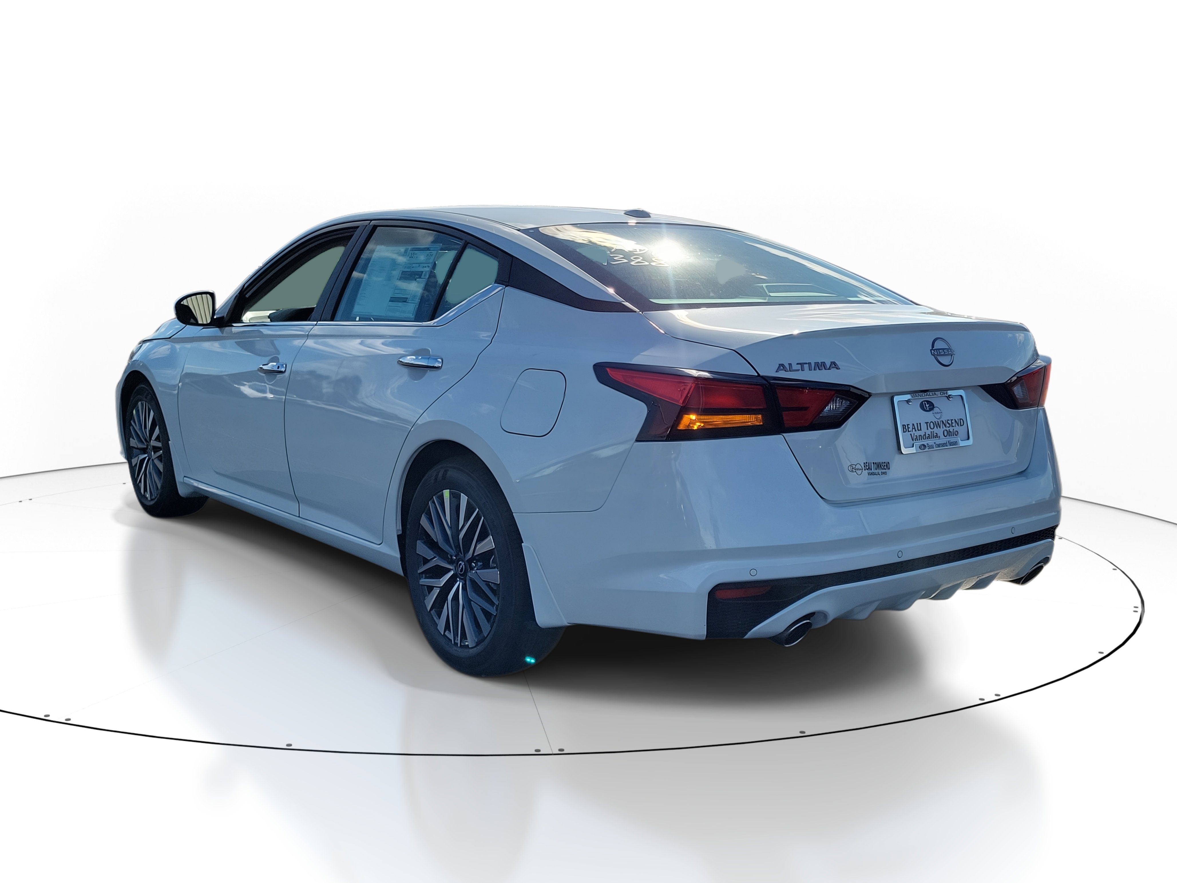 New 2025 Nissan Altima 2.5 SV w/ SV Premium Package image 3