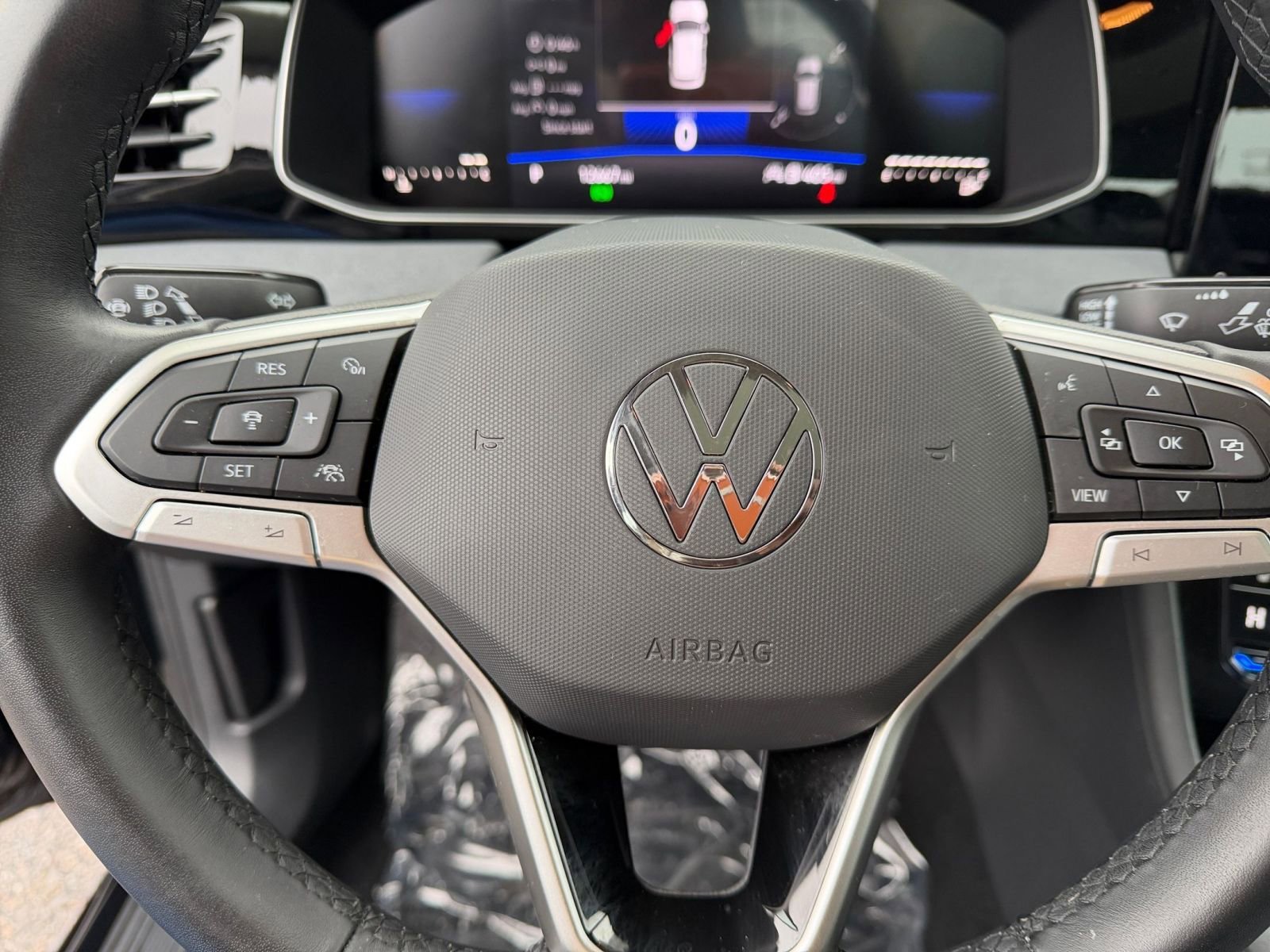 Used 2025 Volkswagen Jetta SE image 27