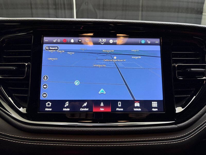Used 2022 Dodge Durango SRT AWD/4WD image 17