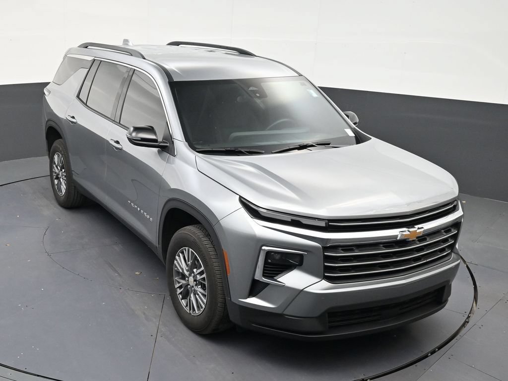 Used 2026 Chevrolet Traverse LT FWD image 16