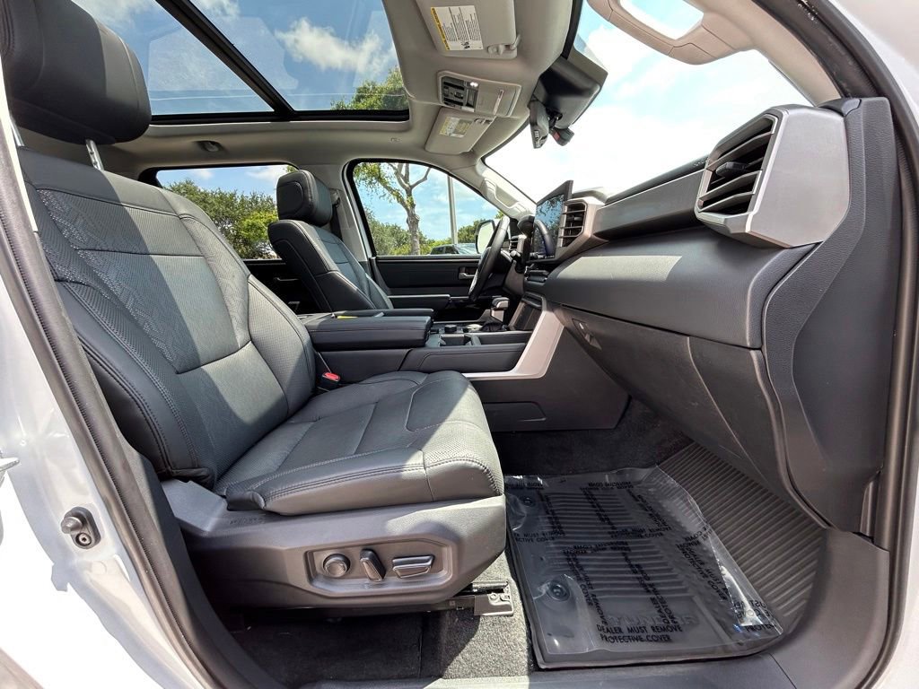 Used 2024 Toyota Tundra Limited AWD/4WD image 25