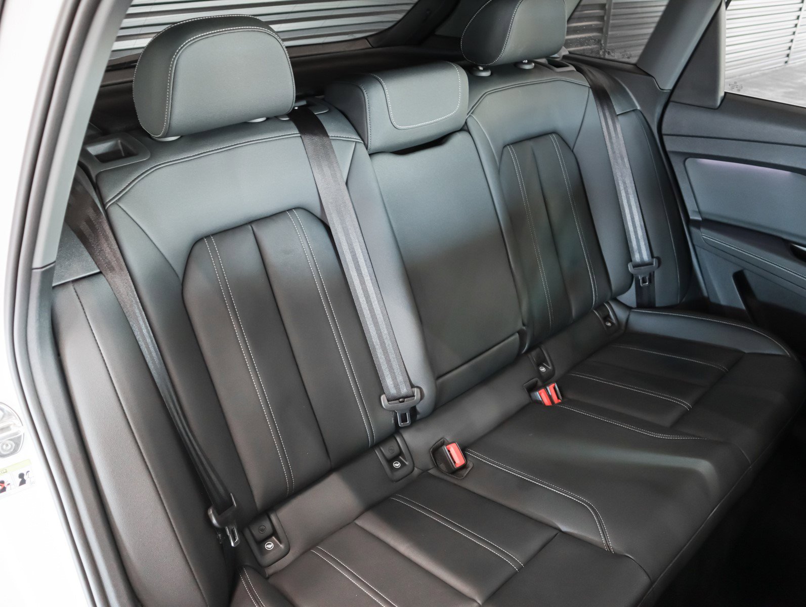 Used 2024 Audi Q4 e-tron Premium Plus w/ Premium Plus image 10