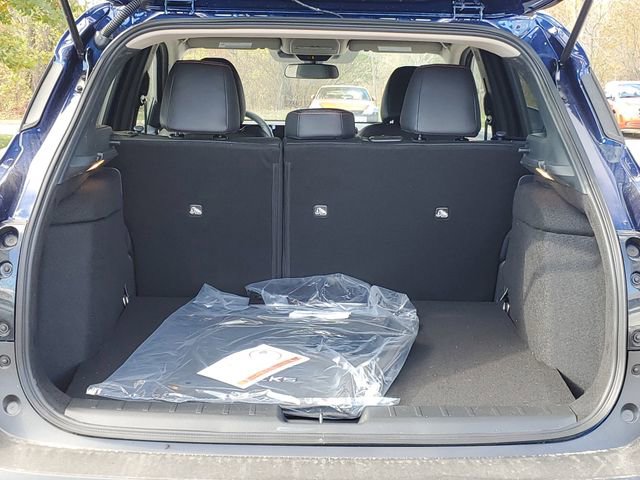 New 2026 Nissan Kicks SR w/ Cold Weather Package AWD/4WD image 8