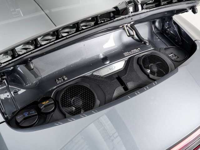 Used 2025 Porsche 911 Carrera image 31