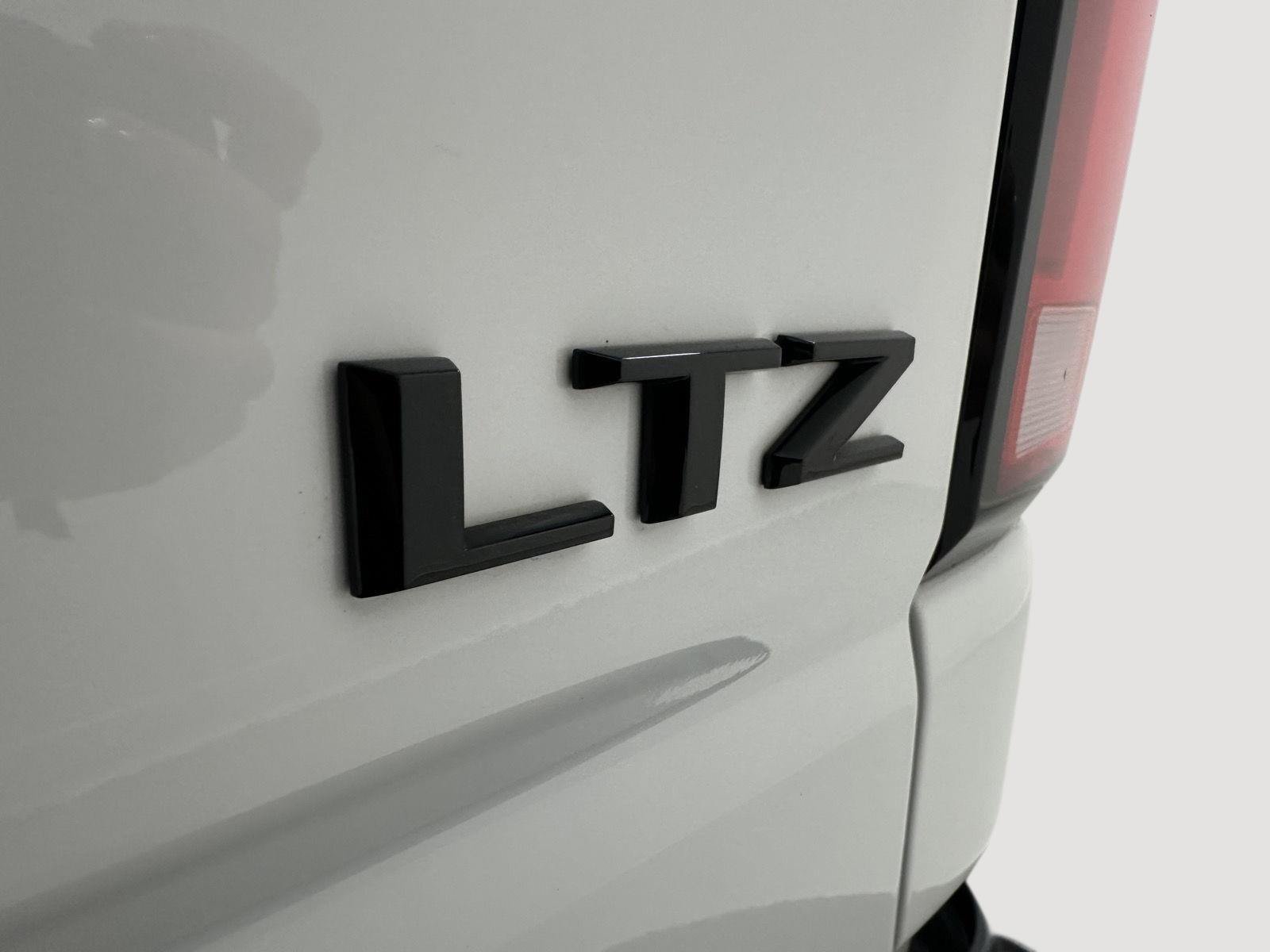 Used 2025 Chevrolet Silverado 3500 LTZ w/ LTZ Plus Package AWD/4WD image 31