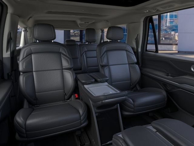 New 2026 Lincoln Navigator L Reserve AWD/4WD image 35