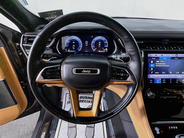 Used 2024 Jeep Grand Cherokee L Summit AWD/4WD image 11