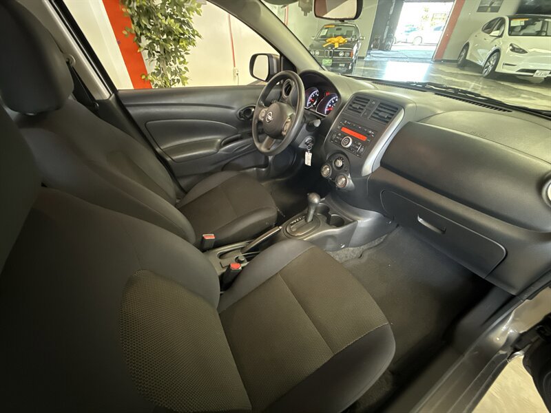 Used 2012 Nissan Versa SV w/ Convenience Pkg FWD image 16
