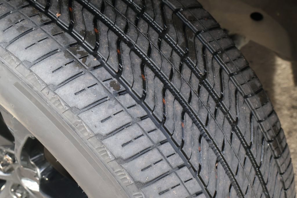 Used 2023 Cadillac Escalade Sport Platinum w/ LPO, ONYX Package image 12