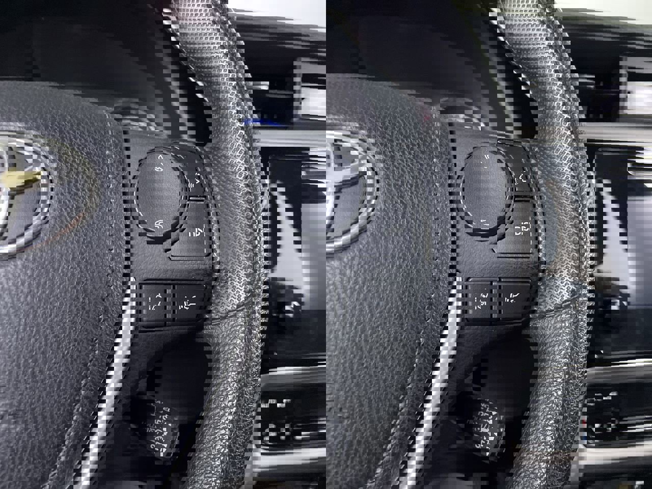 Used 2017 Toyota Corolla XLE image 25