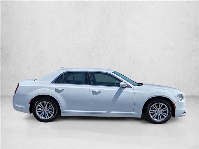 Used 2019 Chrysler 300 Touring L w/ Quick Order Package 22F RWD image 4