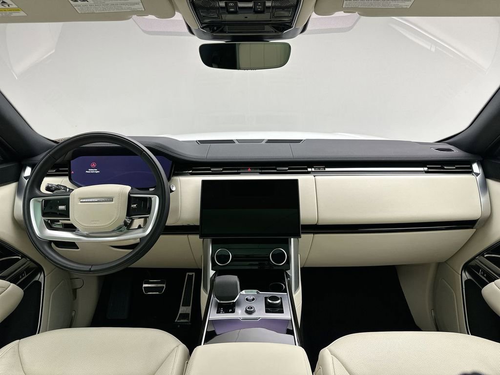 Certified 2023 Land Rover Range Rover SE image 16