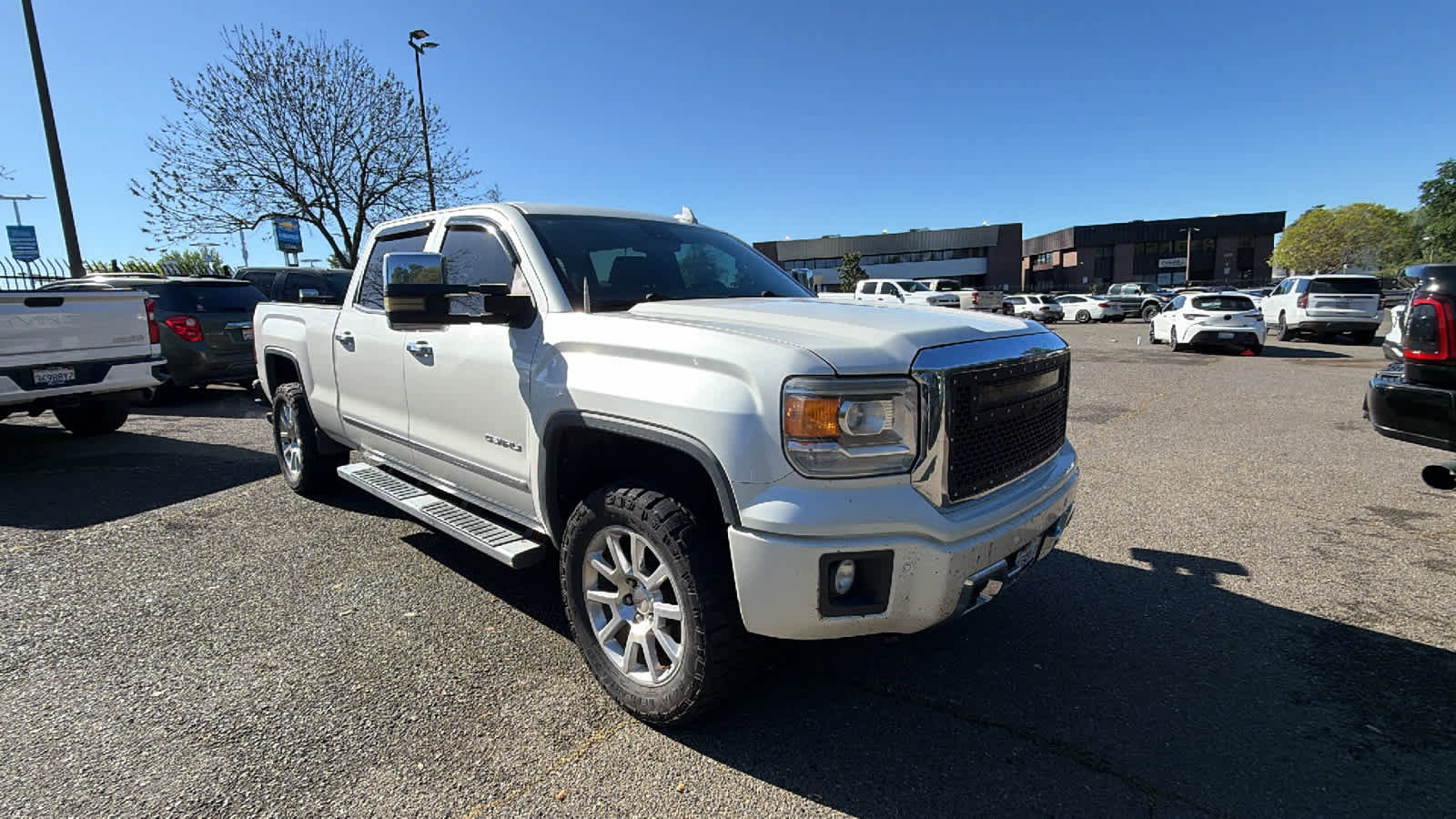 Used 2015 GMC Sierra 1500 Denali w/ Driver Alert Package image 3
