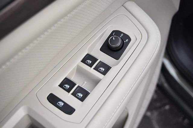 New 2026 Volkswagen Atlas SEL image 8