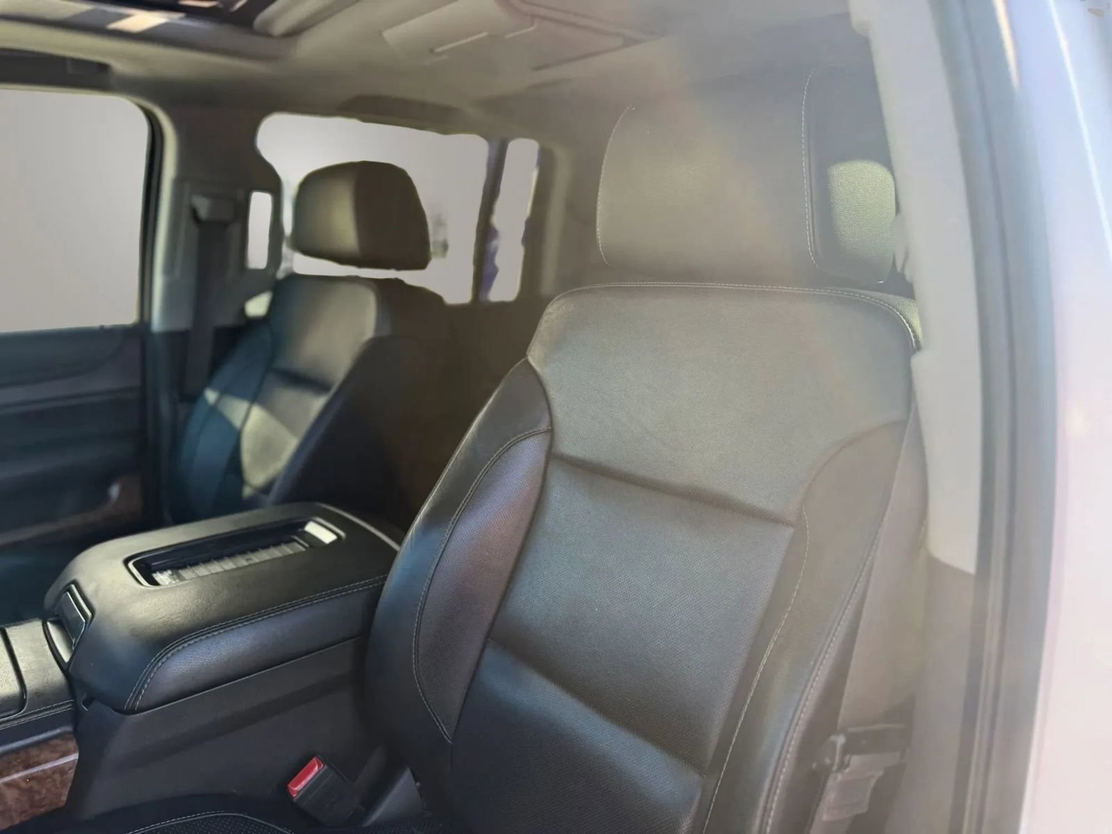 Used 2017 Chevrolet Suburban Premier AWD/4WD image 16
