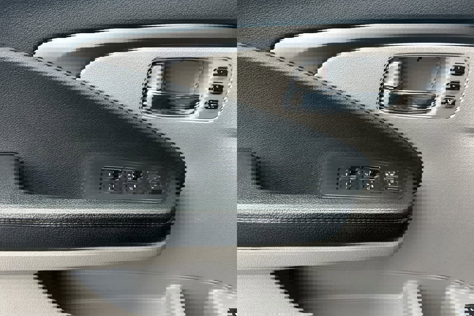 Used 2019 Honda Pilot EX-L image 12