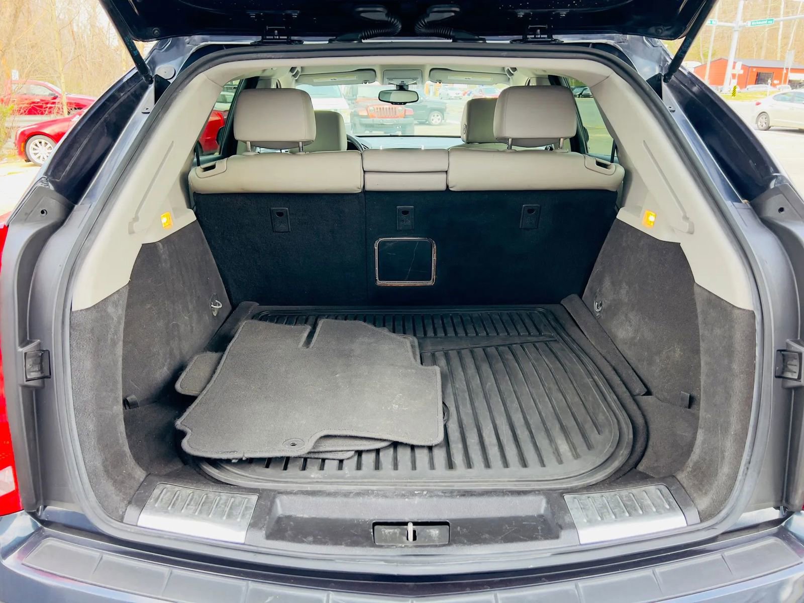 Used 2015 Cadillac SRX FWD image 11