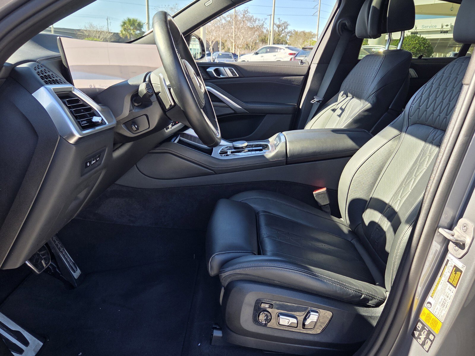 Certified 2024 BMW X6 xDrive40i w/ Premium Package image 10