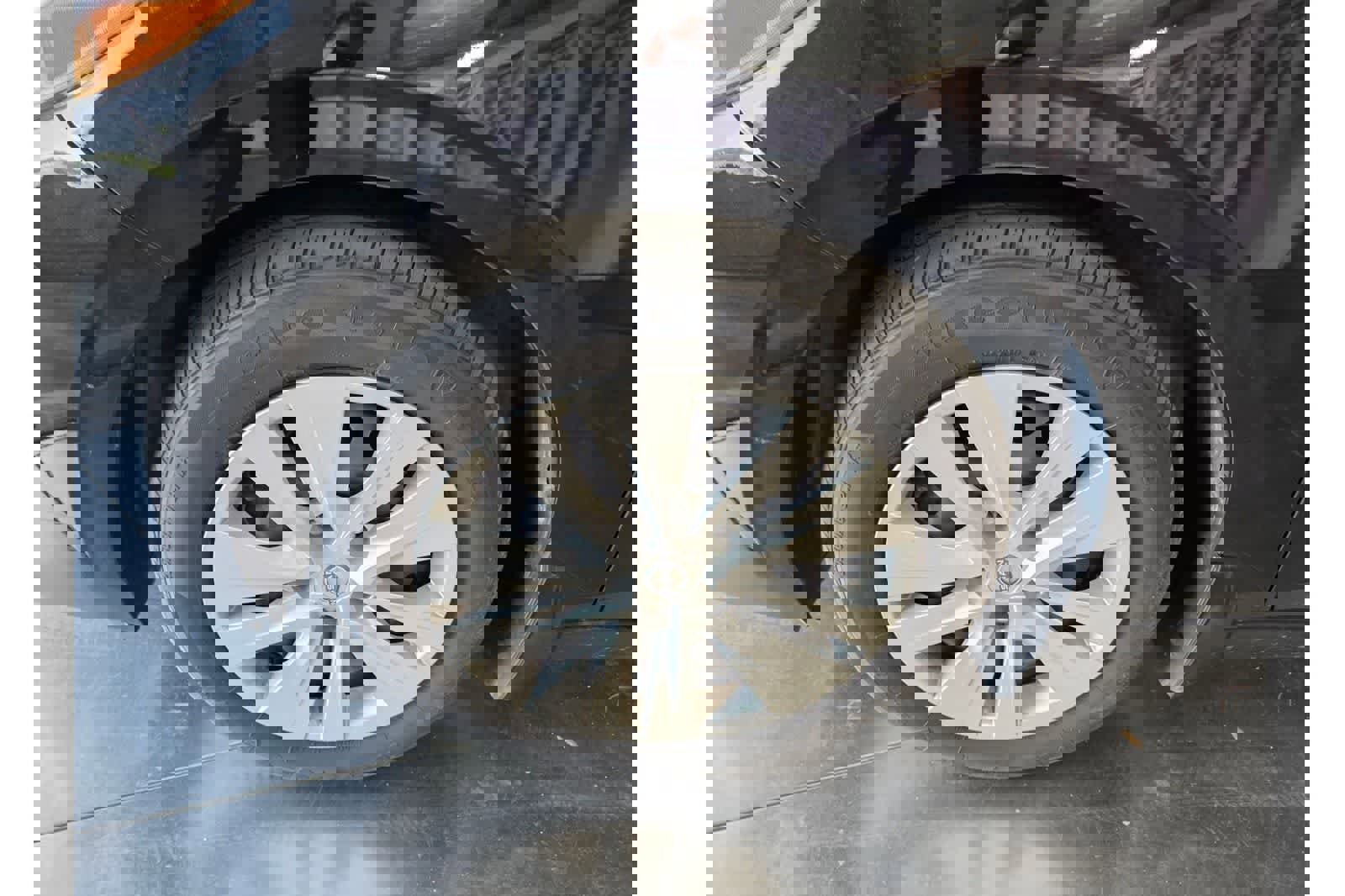 Used 2025 Nissan Sentra S w/ Trunk Package image 3